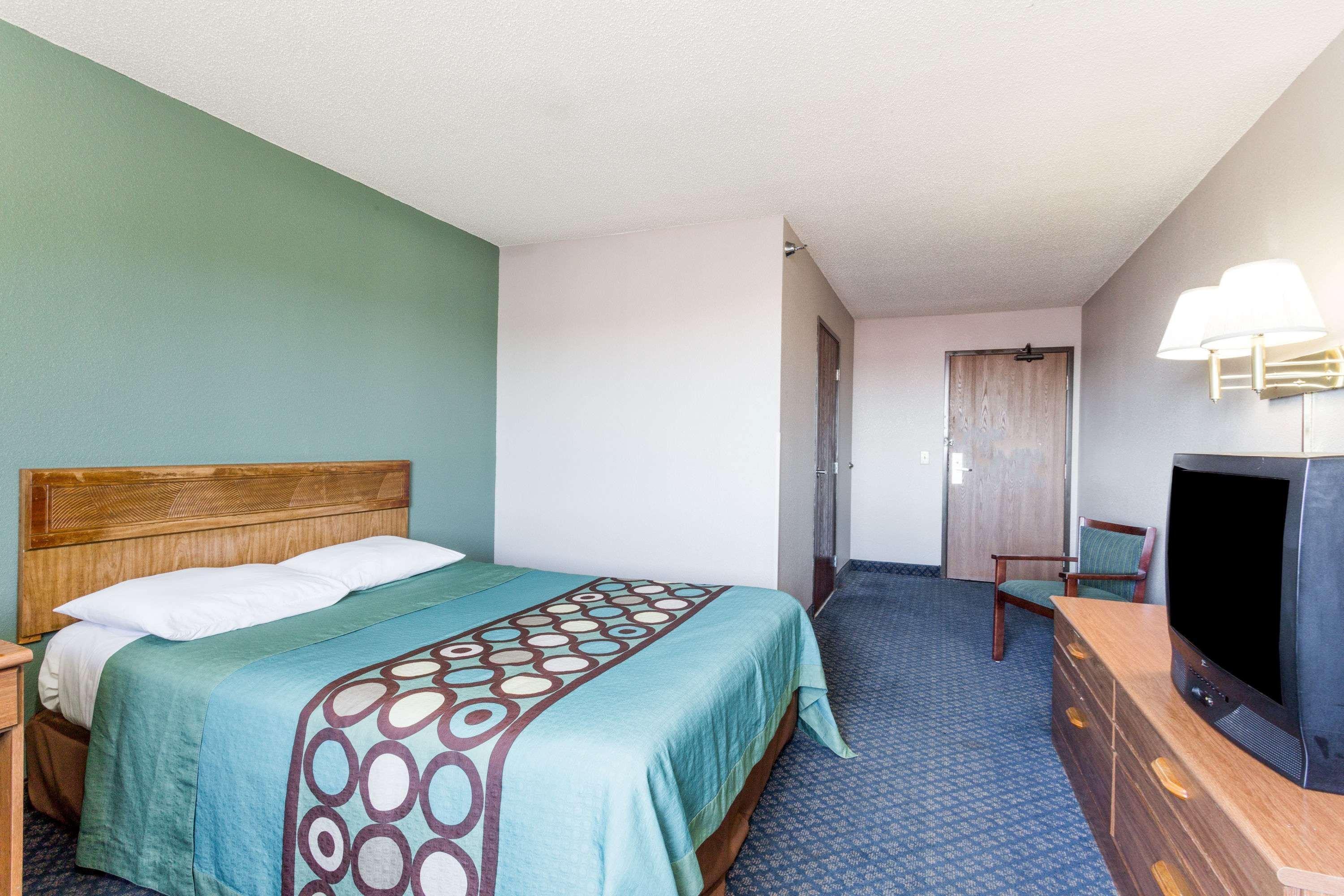 Super 8 By Wyndham Richmond Midlothian Turnpike Hotel Exterior photo